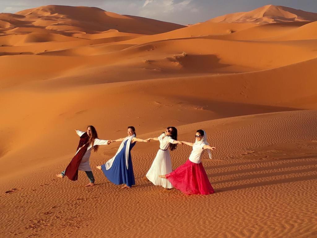 Merzouga Sahara Luxury Camp Екстериор снимка