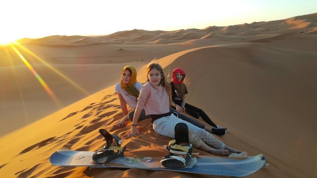 Merzouga Sahara Luxury Camp Екстериор снимка