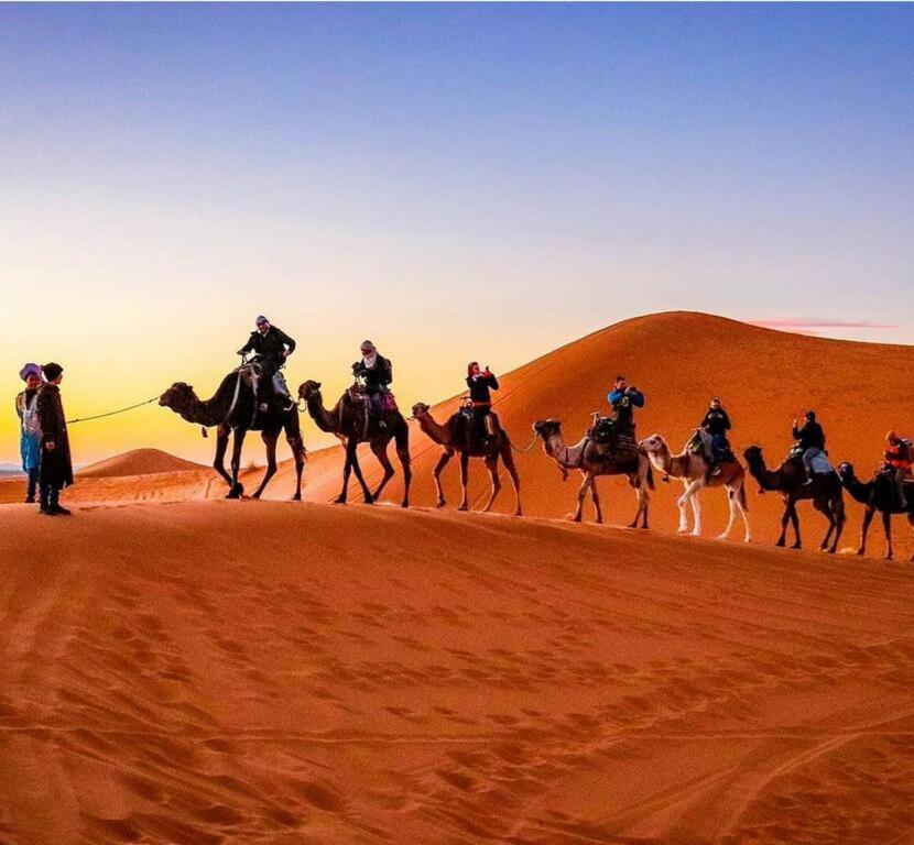 Merzouga Sahara Luxury Camp Екстериор снимка