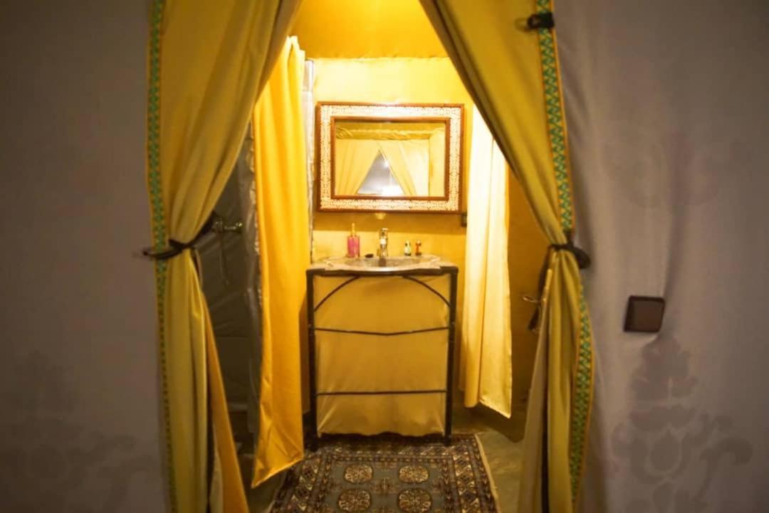 Merzouga Sahara Luxury Camp Екстериор снимка